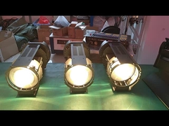 400W LED-Fresnel-Spotlight RGBAL 5 in 1 Auto-Zoom vollständig einstellbar von 2.700 bis 12.000K