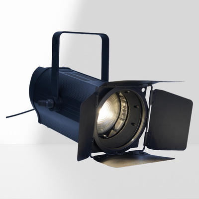 400W RGBALC LED Fresnel-Bühnenlicht CRI 95 RDM DMX Steuerung Auto Zoom Pro Beleuchtung