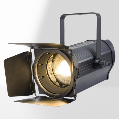 300W RGBALC 6 in 1 LED Fresnel Auto Zoom CRI 97 Pro Beleuchtungslösung