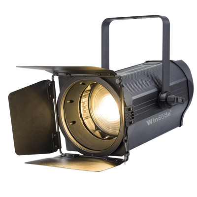 Ein guter Preis. 300W LED Fresnel-Scheinwerfer 3200K-5600K CRI95 DMX512-Steuerung Online